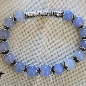 Stretchy beaded bracelet